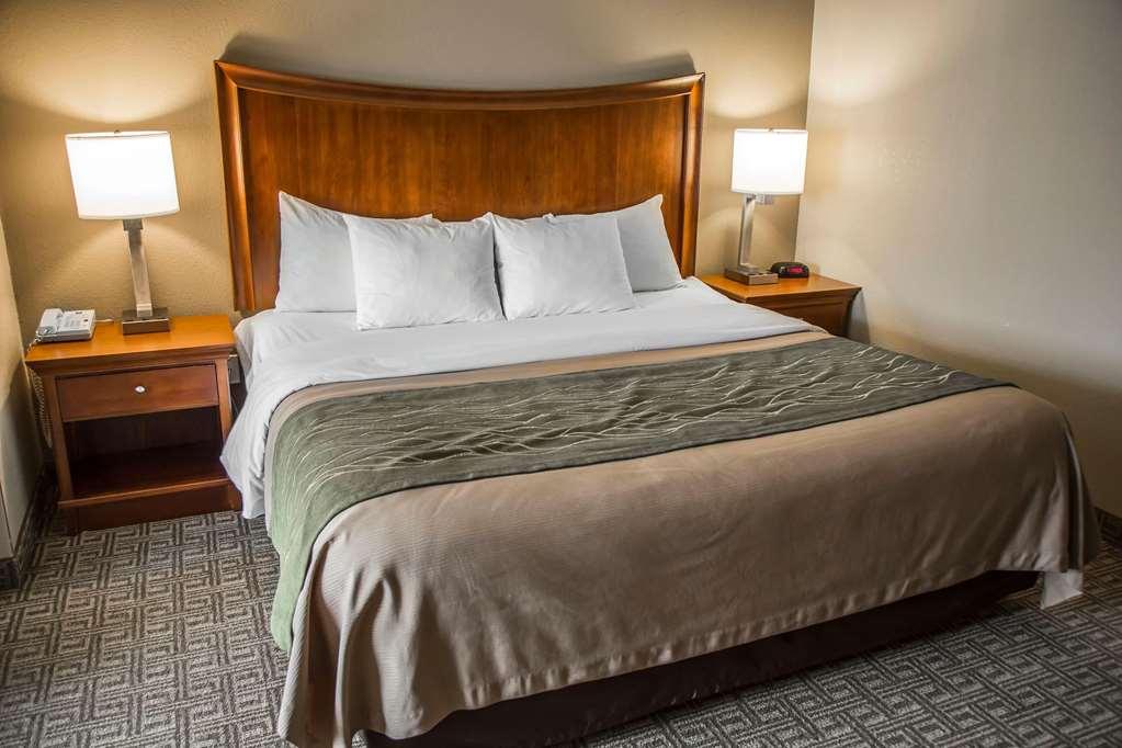 Quality Inn & Suites Bradford Ruang foto