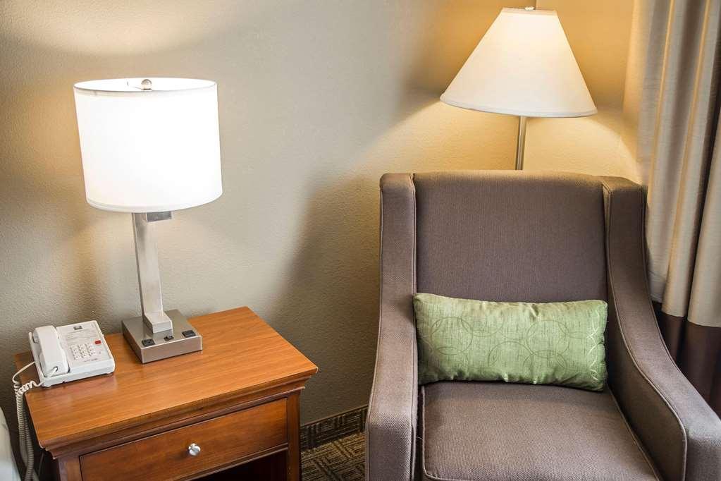 Quality Inn & Suites Bradford Ruang foto